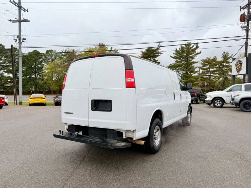 2018 Chevrolet Express 2500
