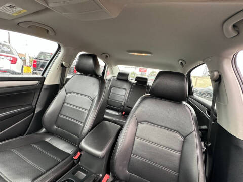 2015 Volkswagen Passat 1.8T Limited Edition