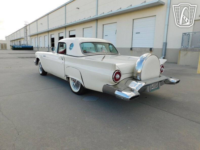 1957 Ford Thunderbird