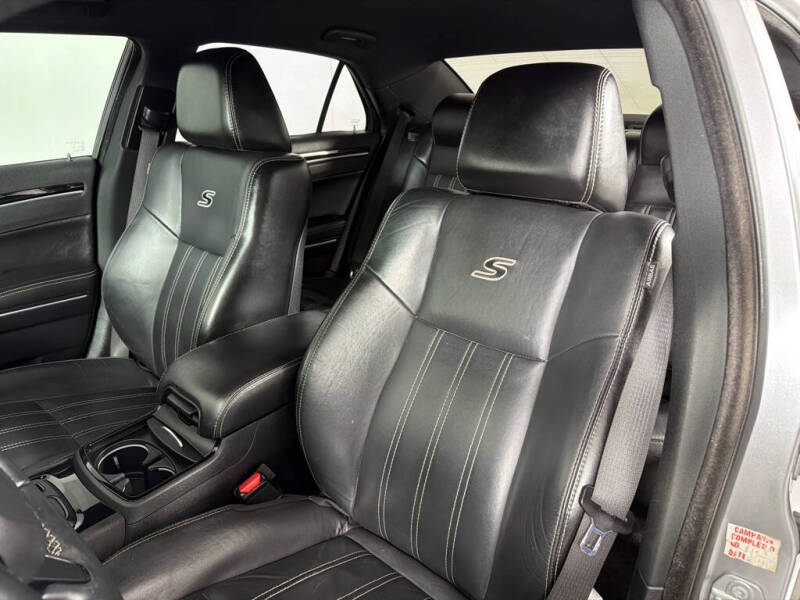2018 Chrysler 300 S