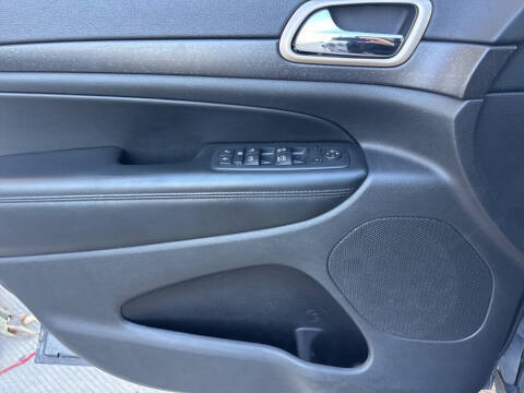 2016 Jeep Grand Cherokee Laredo