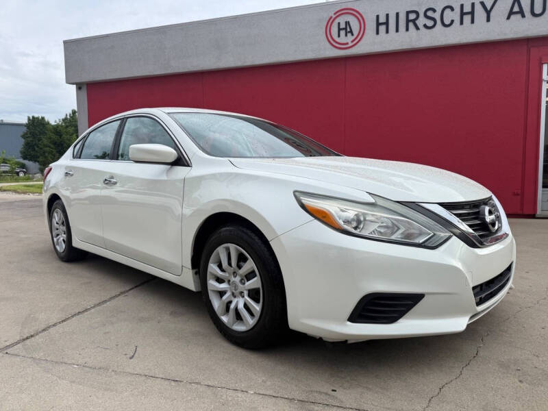 2016 Nissan Altima 2.5 S's photo