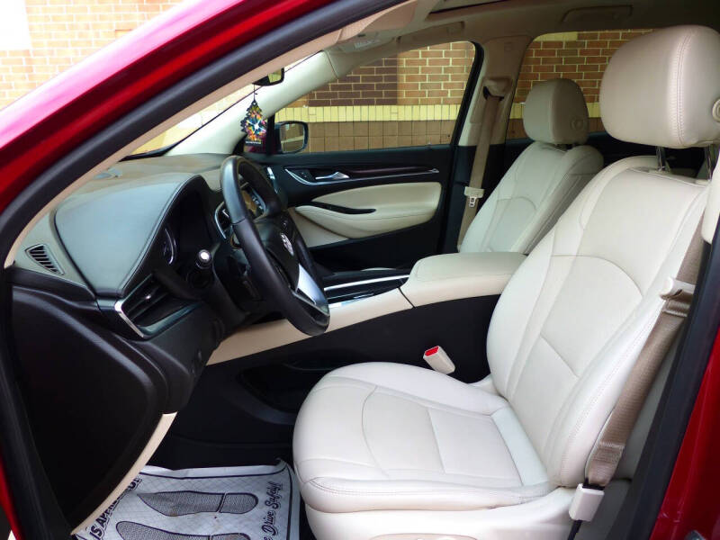 2023 Buick Enclave Essence