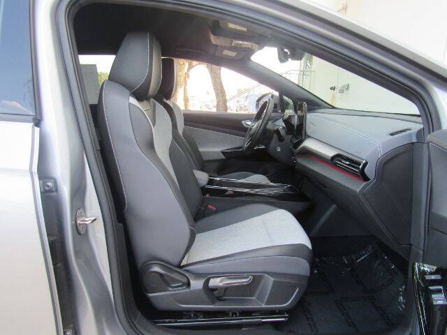 2023 Volkswagen ID.4 Pro