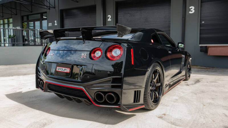 2017 Nissan GT-R NISMO