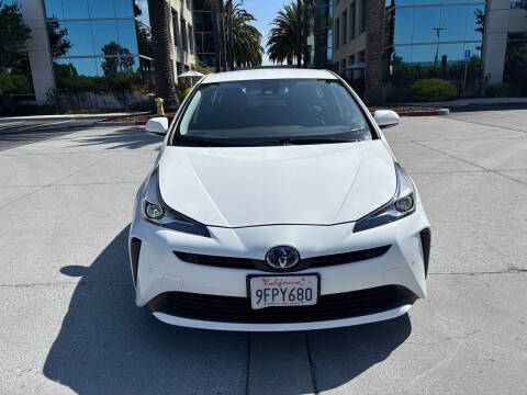2022 Toyota Prius LE
