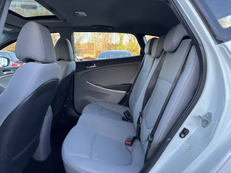 2013 Hyundai Accent SE