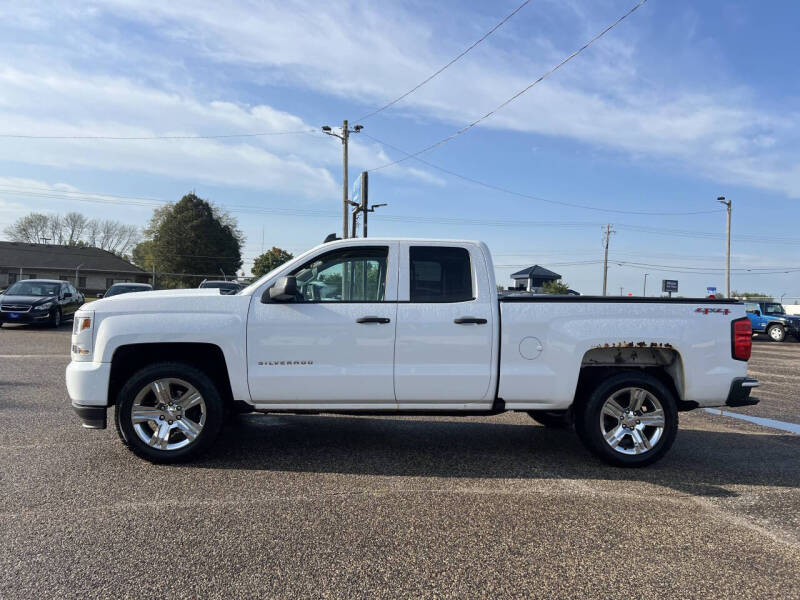 2017 Chevrolet Silverado 1500 Custom