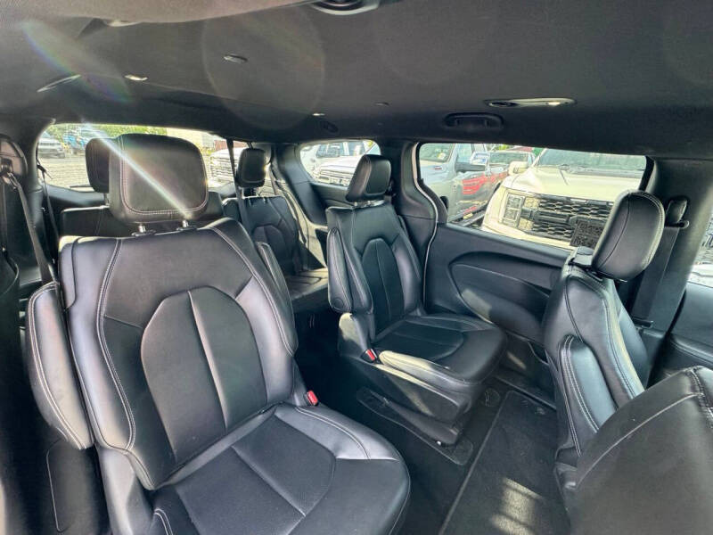 2024 Chrysler Pacifica Plug-In Hybrid