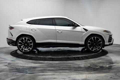 2022 Lamborghini Urus