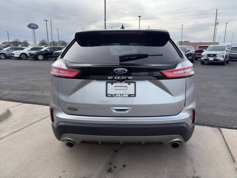 2024 Ford Edge Titanium