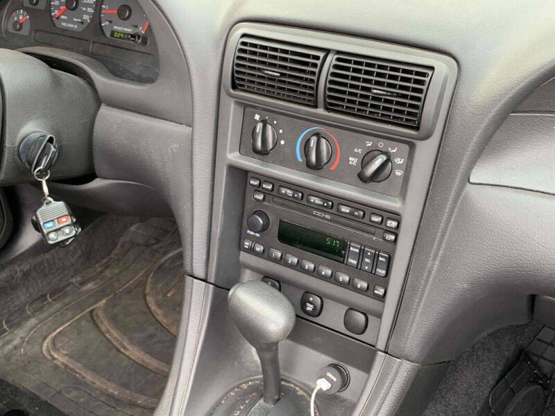 2003 Ford Mustang Premium