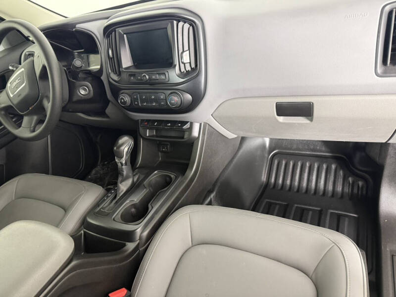 2022 GMC Canyon Elevation Standard