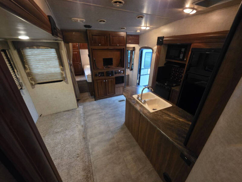 2015 FUZION IMPACT 301