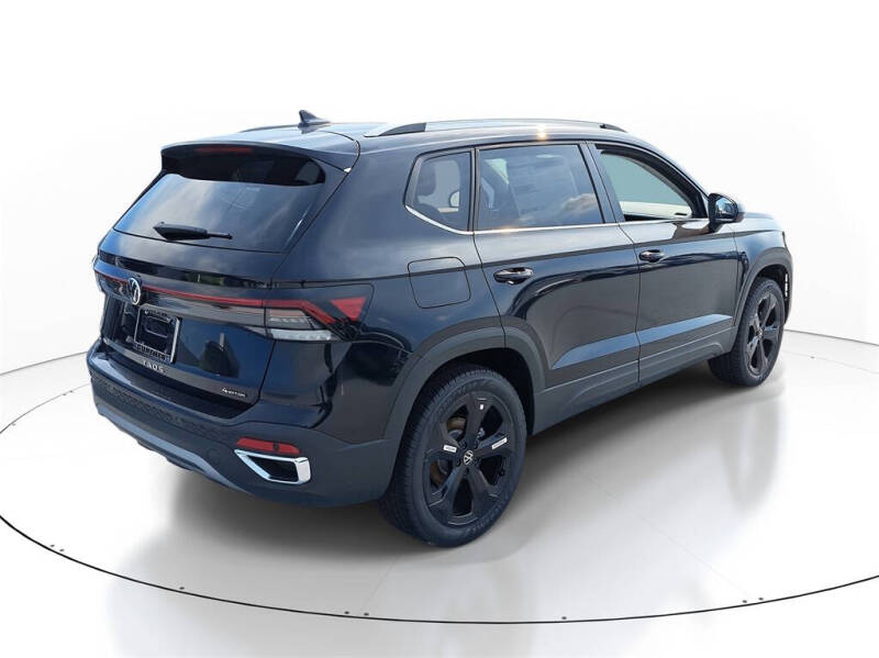 2025 Volkswagen Taos SEL 4Motion