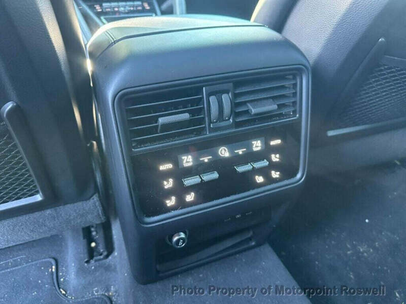 2025 Porsche Cayenne Coupe