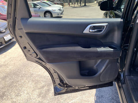 2014 Nissan Pathfinder S