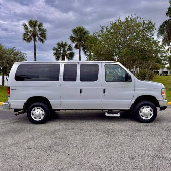 2011 Ford E-350