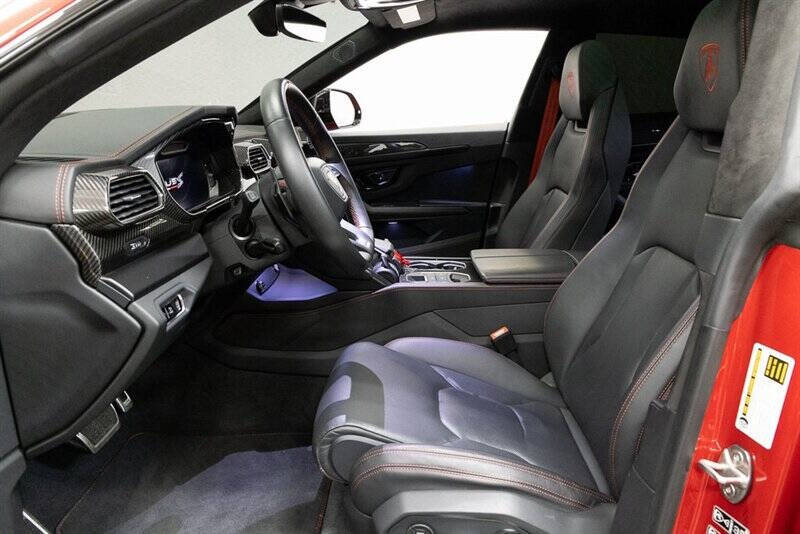 2023 Lamborghini Urus S