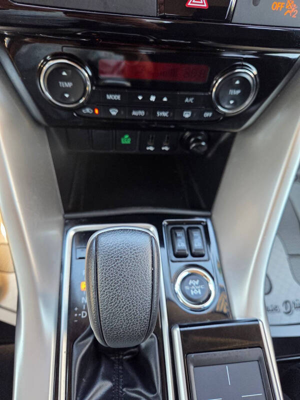 2020 Mitsubishi Eclipse Cross SE