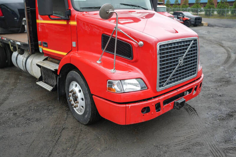 2016 Volvo VNM