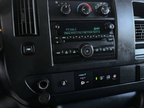 2017 Chevrolet Express LT 3500