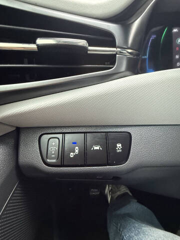 2020 Hyundai Ioniq Hybrid SE