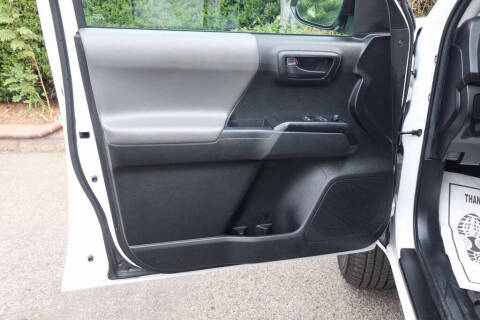 2022 Toyota Tacoma SR