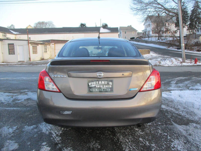 2014 Nissan Versa 1.6 S Plus