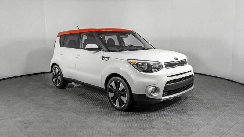 2017 Kia Soul +