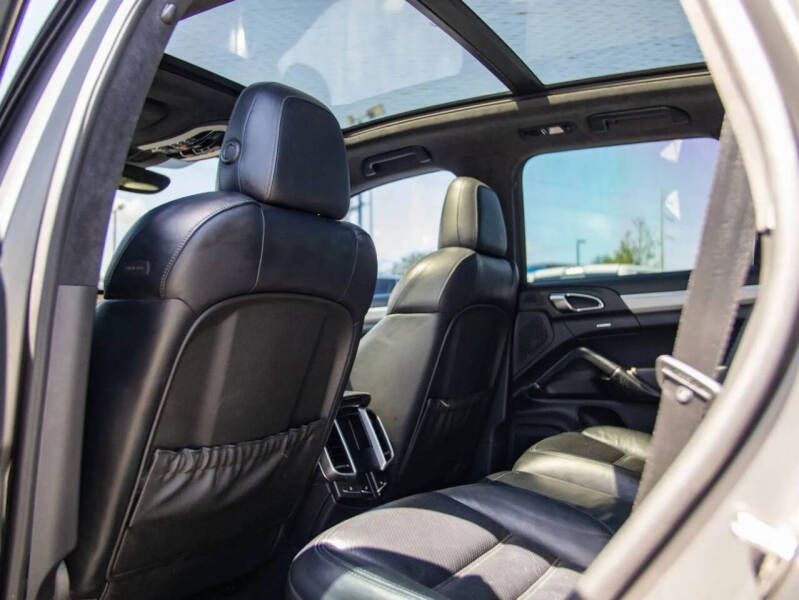2015 Porsche Cayenne Turbo