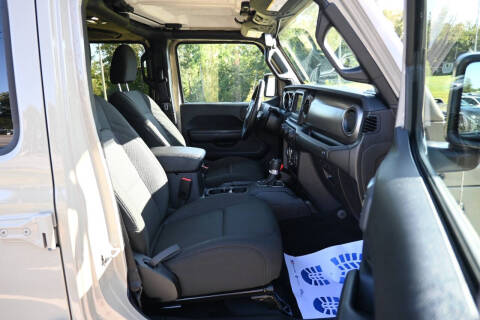 2020 Jeep Gladiator Sport