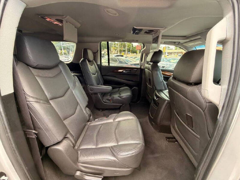 2017 Cadillac Escalade ESV Luxury