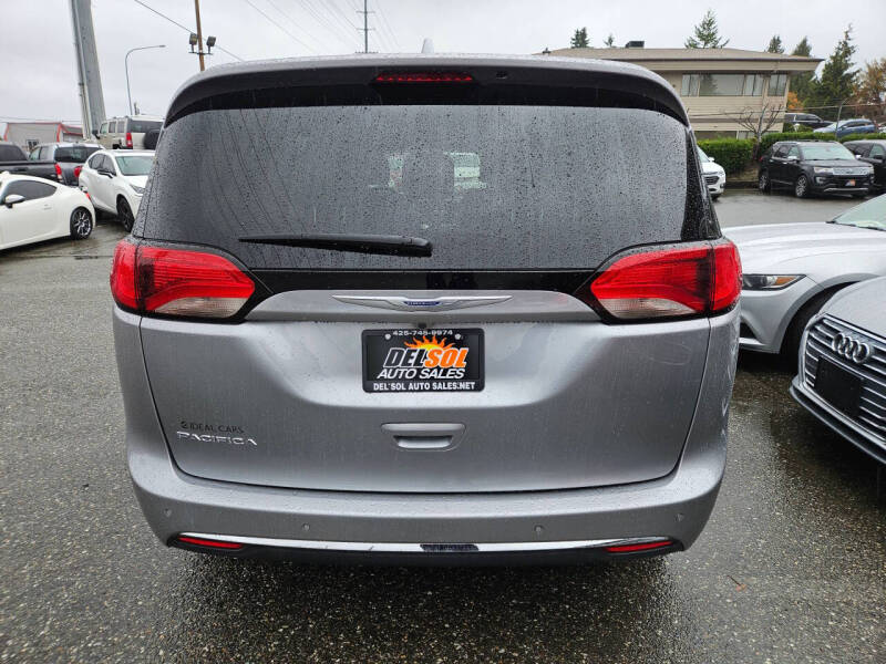 2020 Chrysler Pacifica Touring