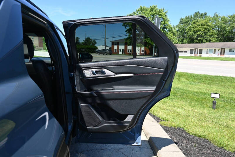 2025 Ford Explorer ST