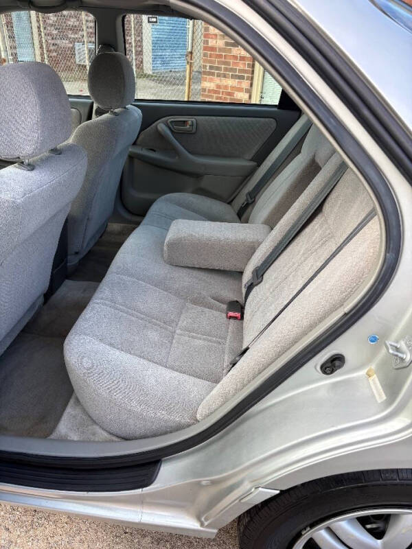 2001 Toyota Camry LE V6