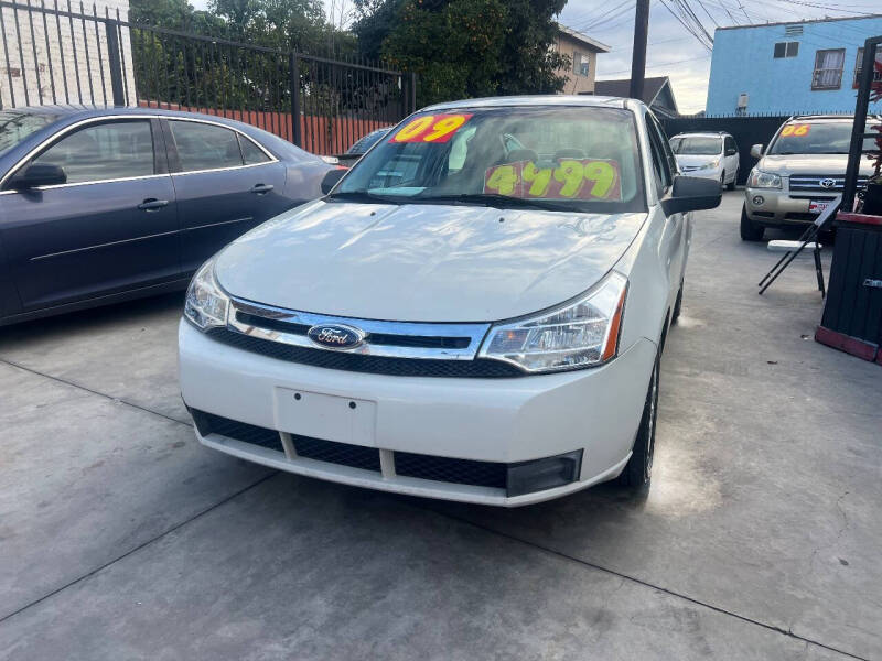 2009 Ford Focus SE's photo