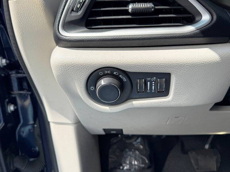 2017 Chrysler Pacifica Touring