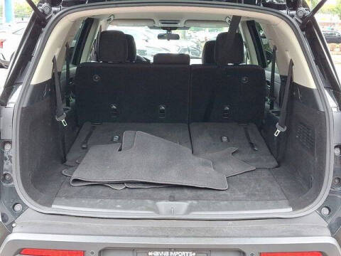 2023 Nissan Pathfinder SV