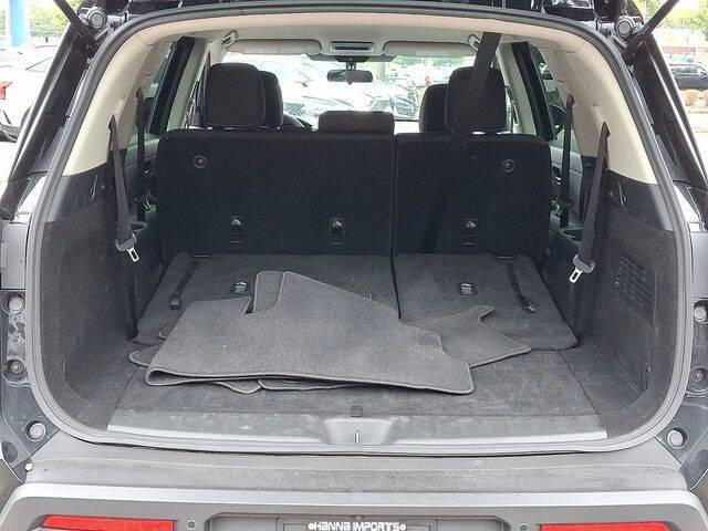 2023 Nissan Pathfinder SV