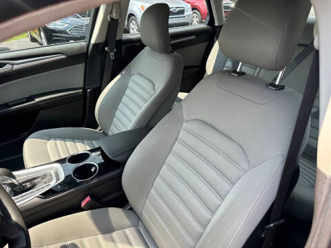 2013 Ford Fusion S
