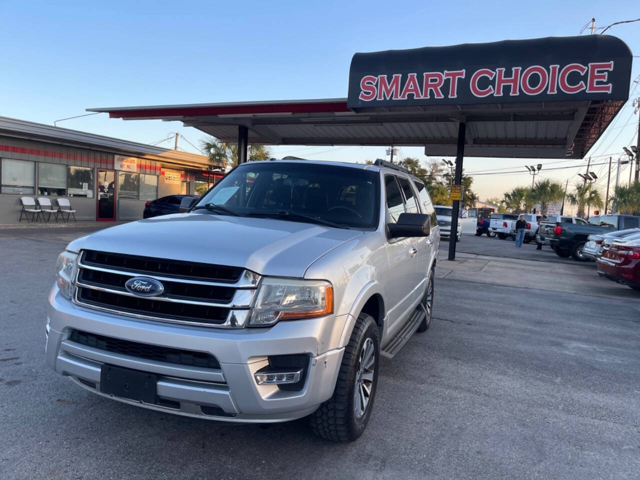 2017 Ford Expedition for sale at SMART CHOICE AUTO in Pasadena, TX