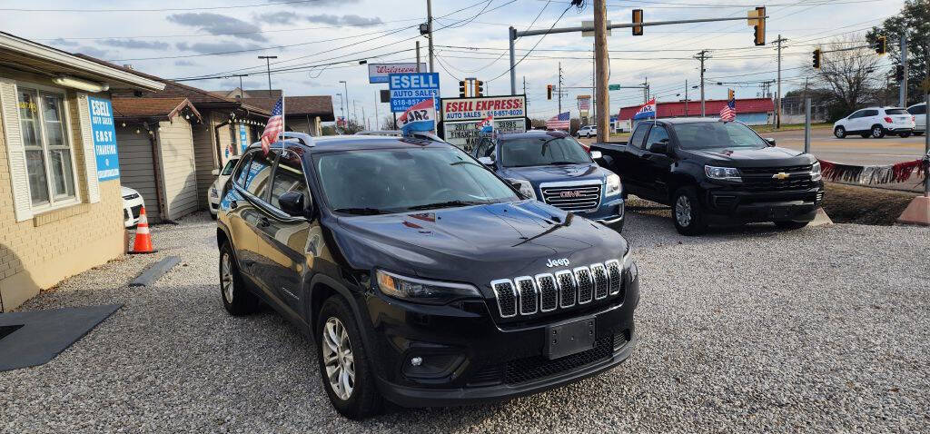 2019 Jeep Cherokee for sale at ESELL AUTO SALES in Cahokia, IL