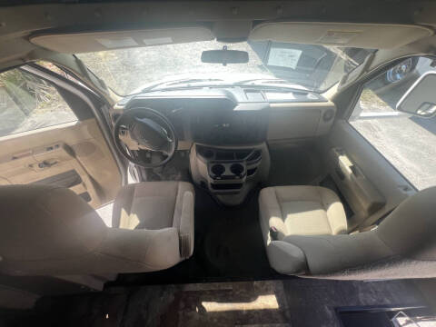 2016 Coachmen RV Leprechaun 220QB