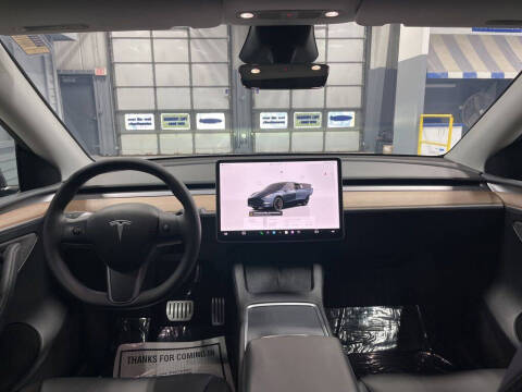 2025 Tesla Model Y Performance