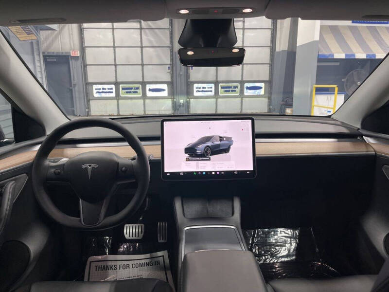 2025 Tesla Model Y Performance
