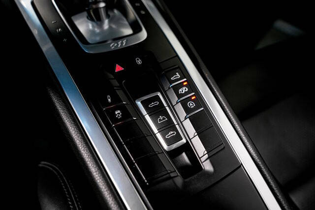 2018 Porsche 911 Carrera 4S