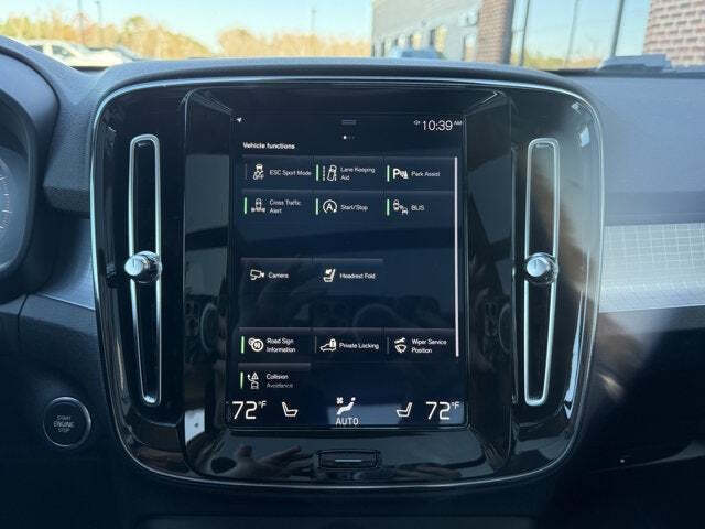 2020 Volvo XC40 T5 Momentum