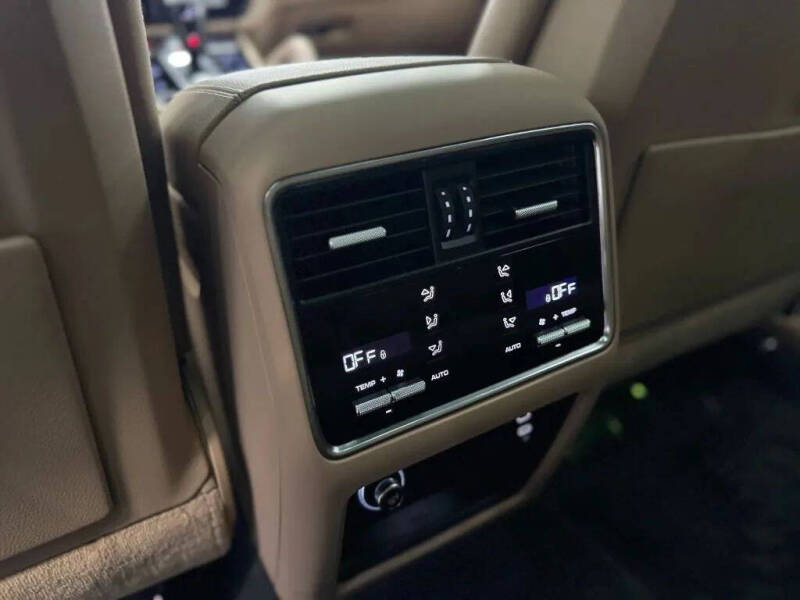 2023 Porsche Cayenne