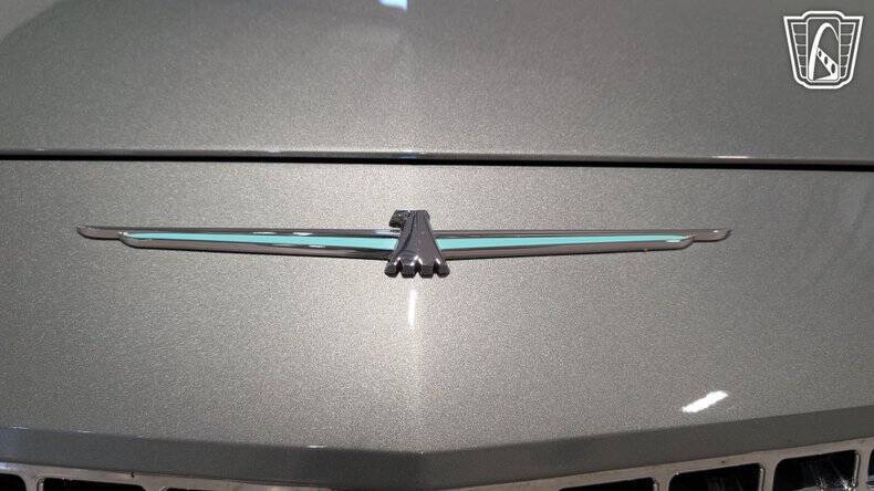 2004 Ford Thunderbird